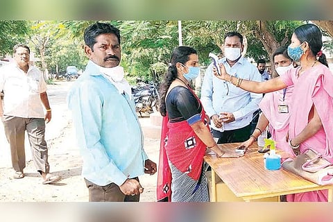 28102020 Kampli Teachurs election