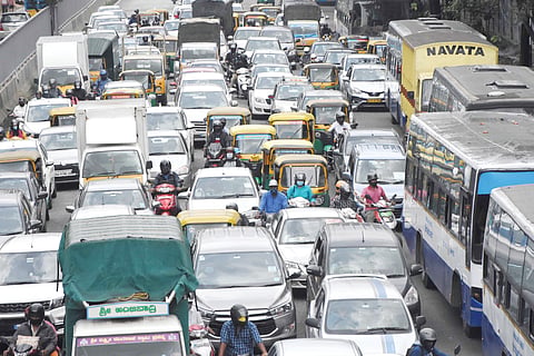 Sudhee_21_Traffic_@_Seshadri_Road (3)