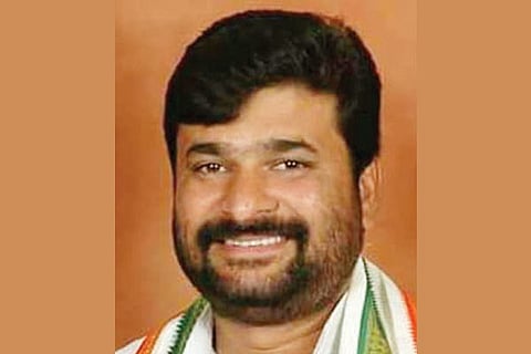 VINYA KULKARNI