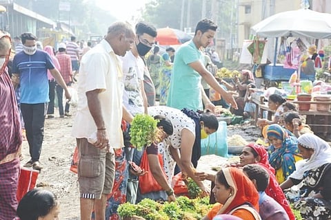 ಹಬ್ಬದ ಸಂಭ್ರಮ, ಮೈ ಮರೆತ ಜನ