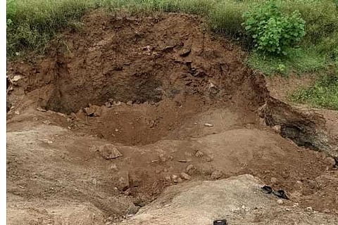 nayakanahatti death mound collapse