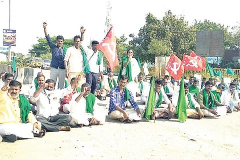 051120 Koppal Farmers Protest