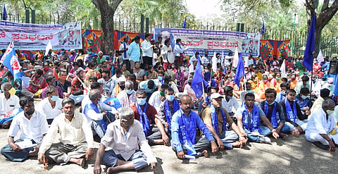 06_11_Mdy_Protest 02
