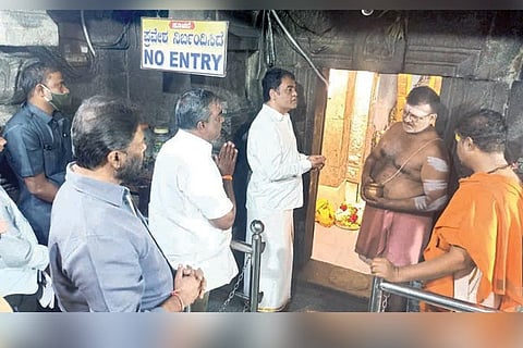 10112020 Hampi DCM Ashwat Narayan