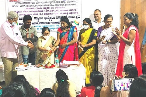 19-vij-1a-rastreeya yekatha dinacharane