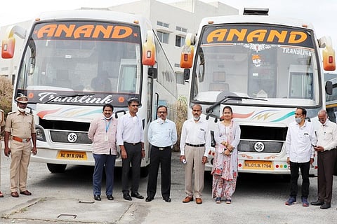 23 Nela ph 02 Bus Japthi