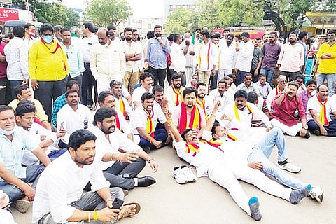261120 Ballari band Gadagi Channappa Circle Protest