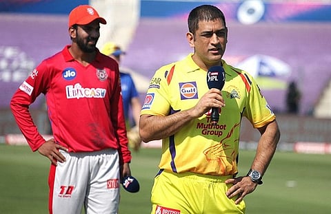 dhoni web