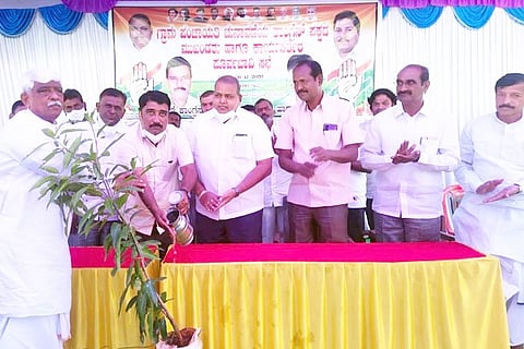 06122020 Lingasuguru Congress meeting