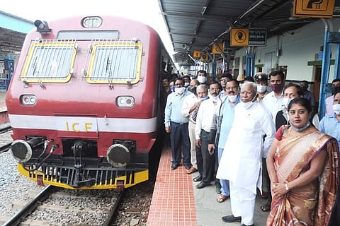 07Tmk_Demu_Rail