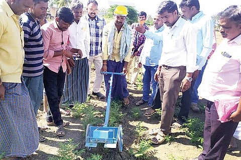 171220 Yalaburga Demonstration of a solar powered machine