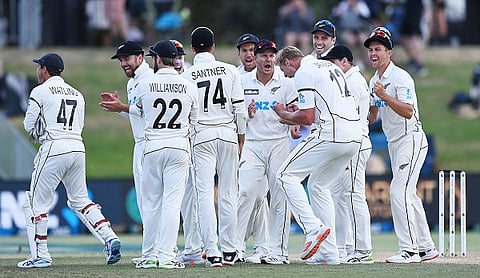 NZ AND PAK FOR WEBV