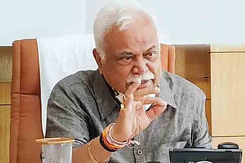 R V Deshpande