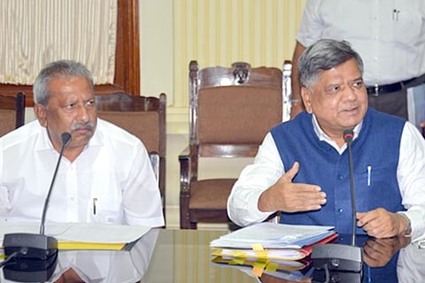h30-VIDHANASOUDHA MEETING