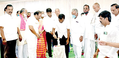 05012021 Raichur Munnur Kapu cuminity pratibha award