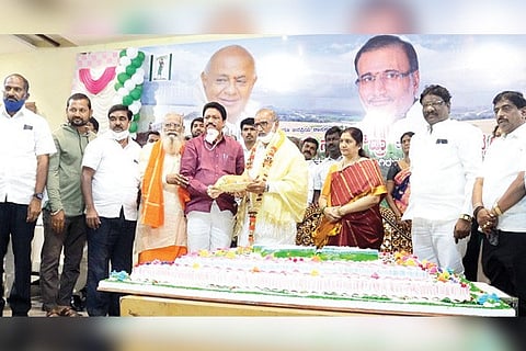 060121 Sindhanuru MLA Nadagouda Birthday