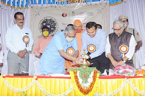 09_Madhugiri_Minister_01