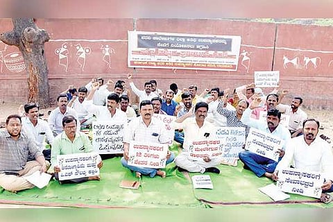 28012021 Raichur Guest Lecturer protest