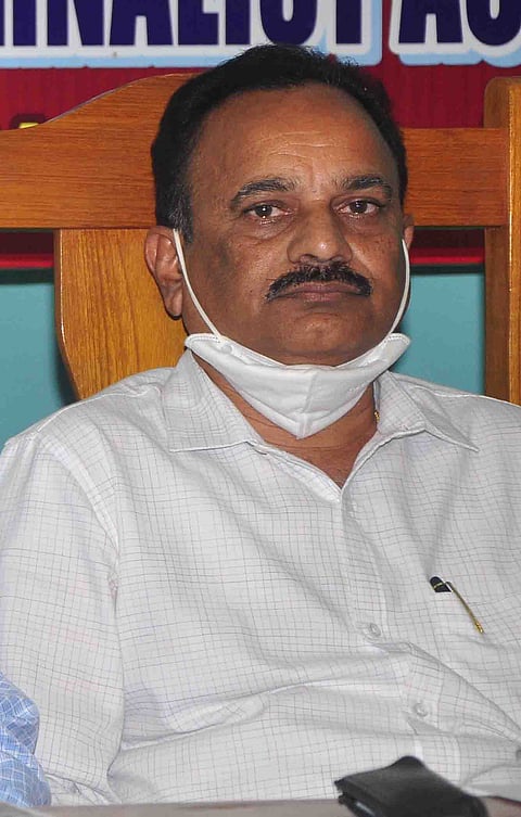 H.T. MOHANKUMAR- press meet (2)