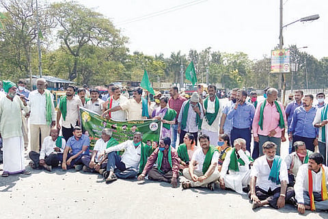 06-02-rama-protest1