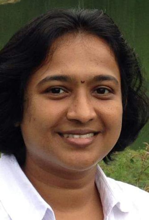 Dr Arati Raghu