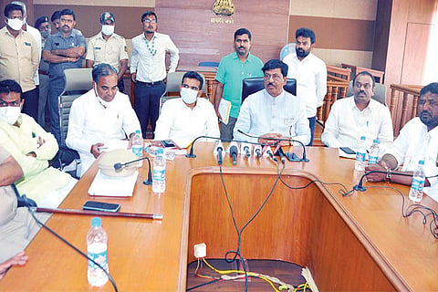 Koppal Murugesh Nirani Meeting