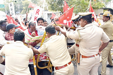 Raichur Agriculture Act Protest