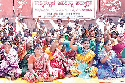 Raichur Alcohol ban movement Protest