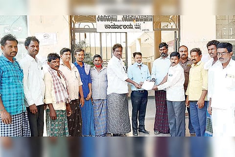 Siraguppa Basavanna Camp Farmers Appeal