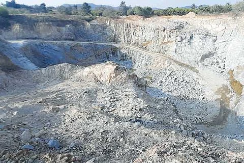 Stone quarry crusher-