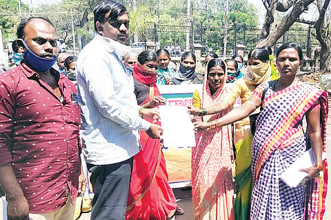 05032021 Bellary Devadasi womens protest