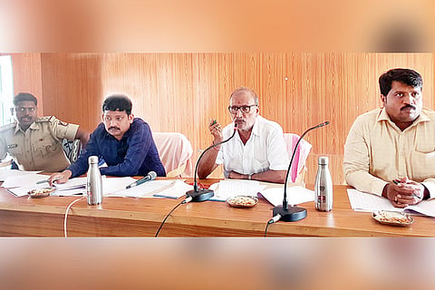 06032021 Sindhanoor MLA venkatarao Nadagowda meeting
