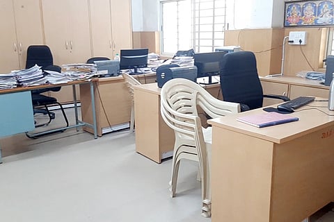 23 Nela ph 03 Thalook Office