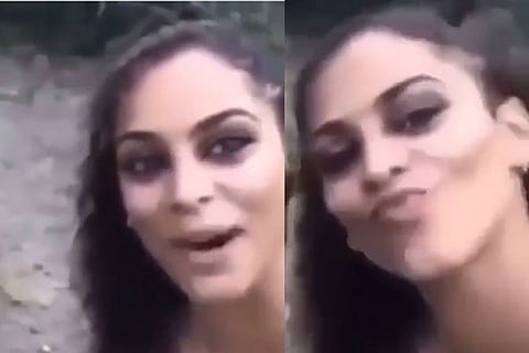G F