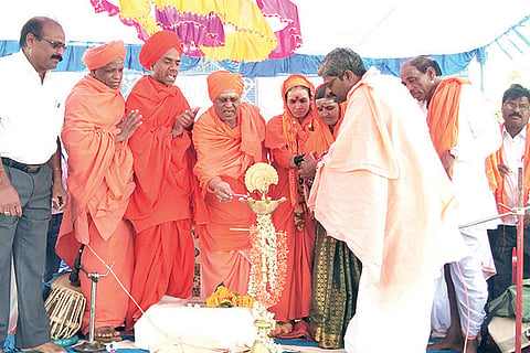 Siraguppi Mass Wedding Programe