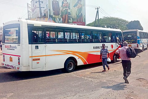 pdb bus stand