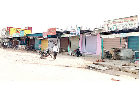 Gabburu Market Band Corona Curfew