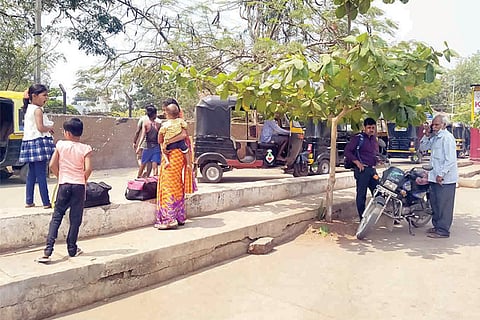 Hospet KSRTC Bus Strike Passangers