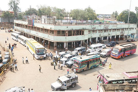h8-Bus Stand 1