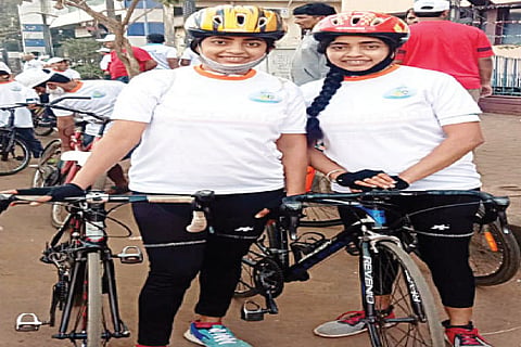 muchhandi sisters
