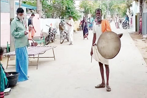 10052021 Bellary kapagal village lockdown