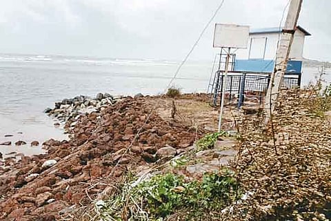 17KMT1_Vannalli Beach