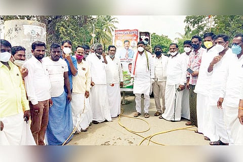 21052021 Kavital MLA basanagowda turvihal