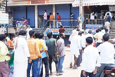 31052021 Lingasugur Liquor purchege