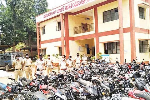 9HLY-1(Police Forefeited the vehicles at Haliyal)