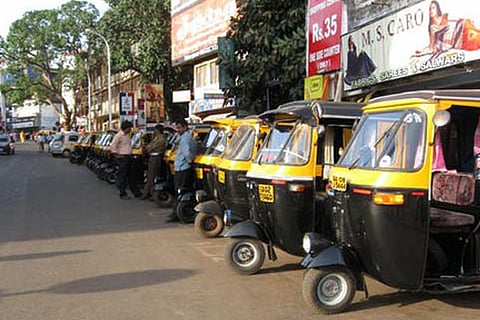 Auto stand photo
