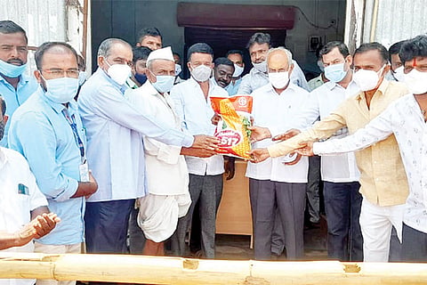 Yalaburga Halappa Achary Distribute Sowing Seed
