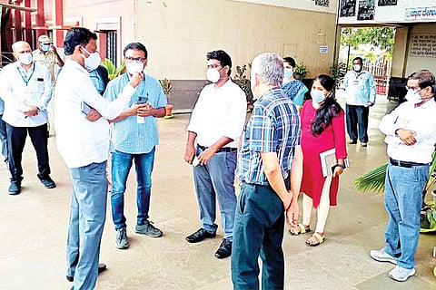 04062021 Sandur DC meeting