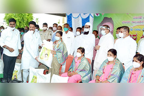 13062021 Manvi MLAs food kit supply