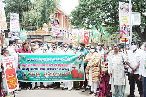 28Tmk_JDS_Protest